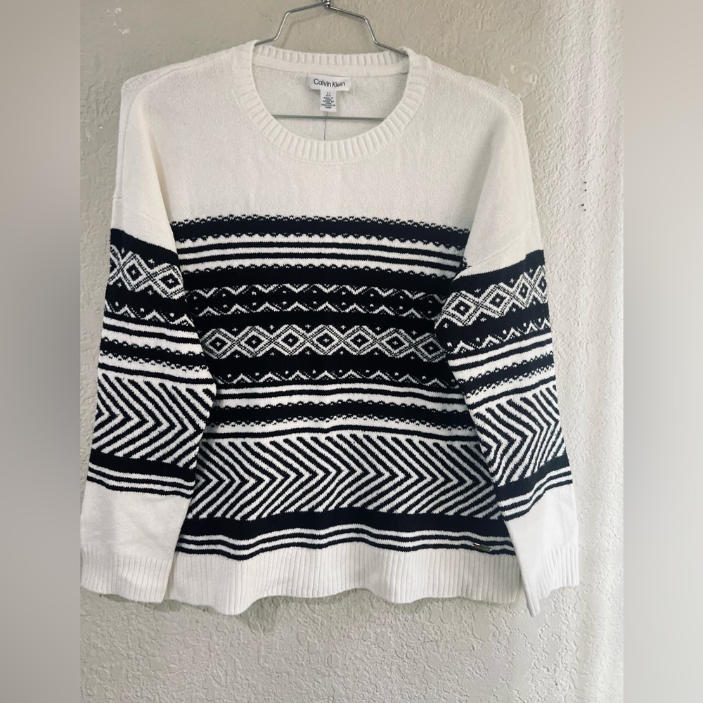Calvin Klein women’s sweater size L NWT